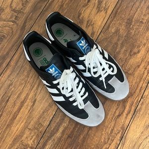 BLACK VEGAN ADIDAS SAMBAS!!! SIZE 11